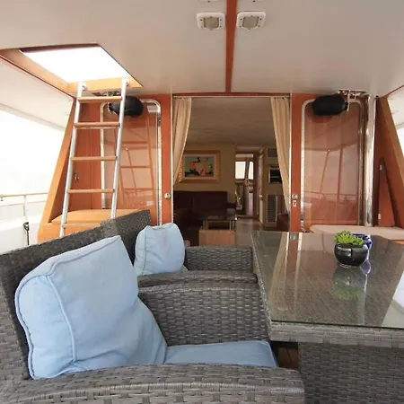Johnny M Yacht Tekne