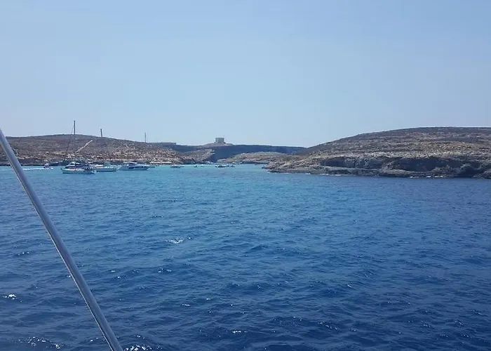 Johnny M Yacht 보트호텔