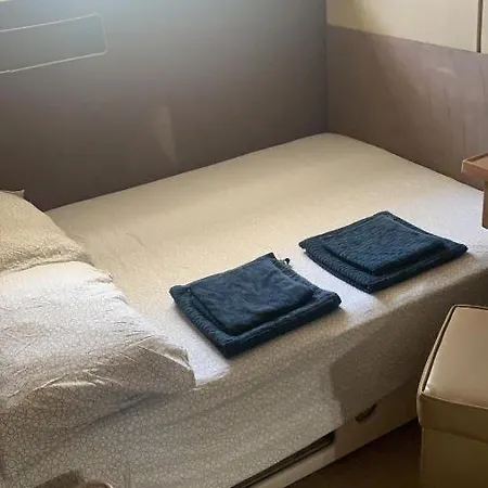 Johnny M Yacht Úszó hotel Ta Xbiex