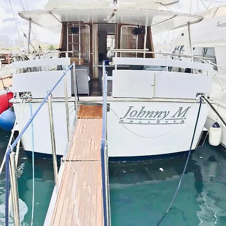 Johnny M Yacht