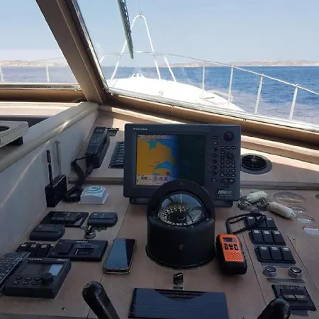 Johnny M Yacht Ta Xbiex