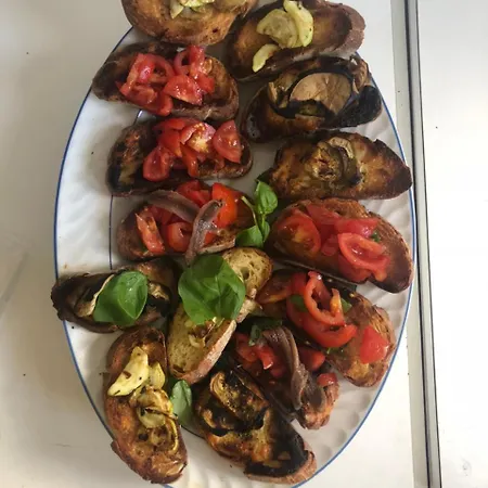 Úszó hotel Johnny M Yacht