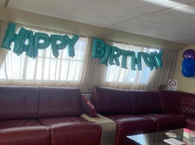 Johnny M Yacht * Ta Xbiex