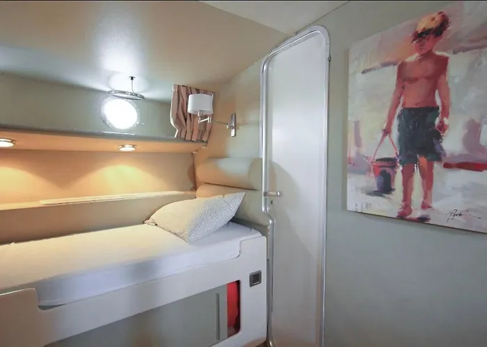 Johnny M Yacht * Ta Xbiex