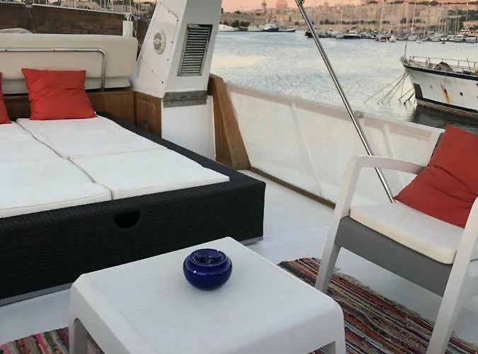 Johnny M Yacht Tekne